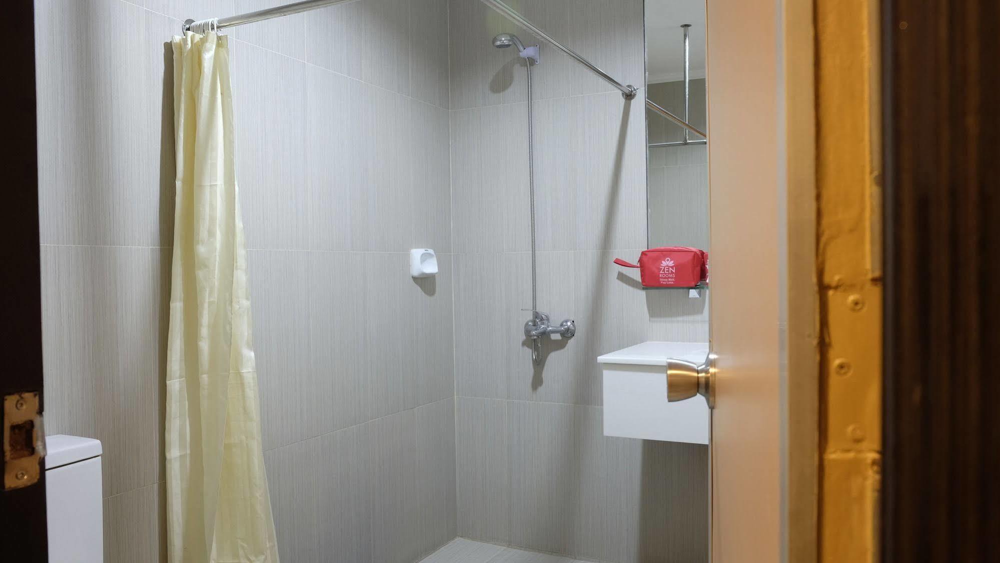 Zen Rooms Ninoy Aquino Airport Paranaque City Exteriör bild